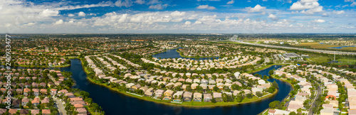Фотография Aerial panorama residential neighborhood homes Pembroke Pines real estate