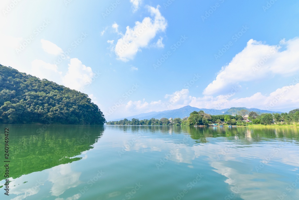 Fototapeta premium Scenic View of Phewa Lake in Pokhara, Nepal
