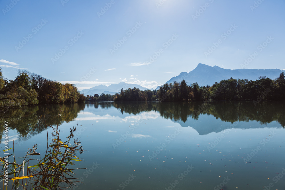 Fototapeta premium leopoldskroner weiher, lake and alps in Austria