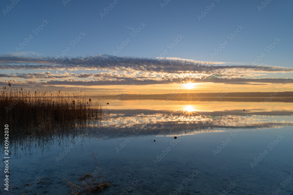 Sonnanuntergang am bayerischen Ammersee Sonnanuntergang am bayerischen Ammersee