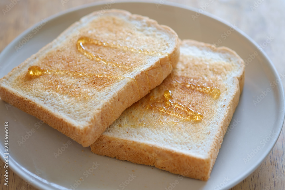 Toasted breads with honey