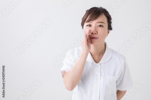 Wallpaper Mural 白衣の女性 Torontodigital.ca