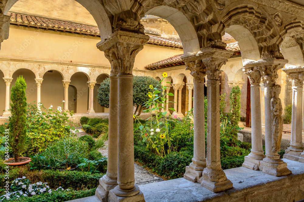 St. Sauveur cloister at the Cathedral in Aix-en-Provence, France - obrazy, fototapety, plakaty 