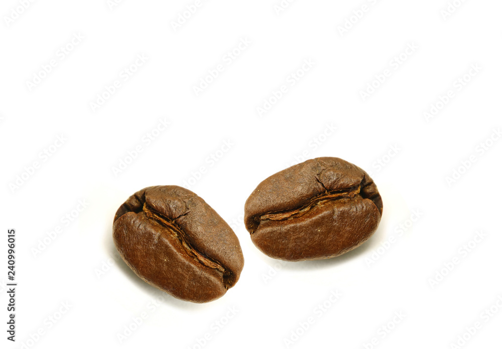Obraz premium Closed Up a Pair of Roasted Arabica Coffee Beans Isolated on White Background 