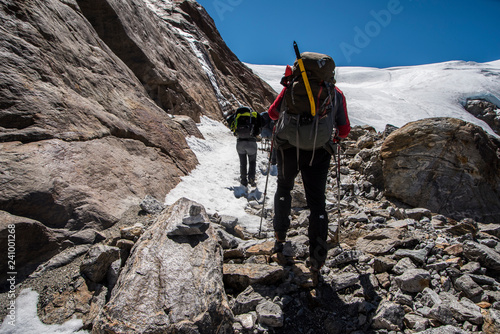 Trekking expedition mountaineering Nepal Everest Tibet