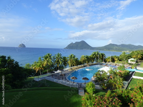 Paysage de Martinique Rocher du Diamant et Morne Larcher