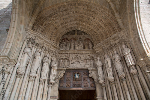 Cathedral Entrance, Tui