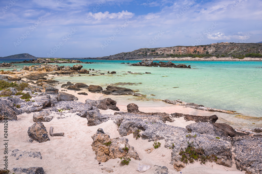 Obraz premium Elafonissi beach with pink sand on Crete, Greece