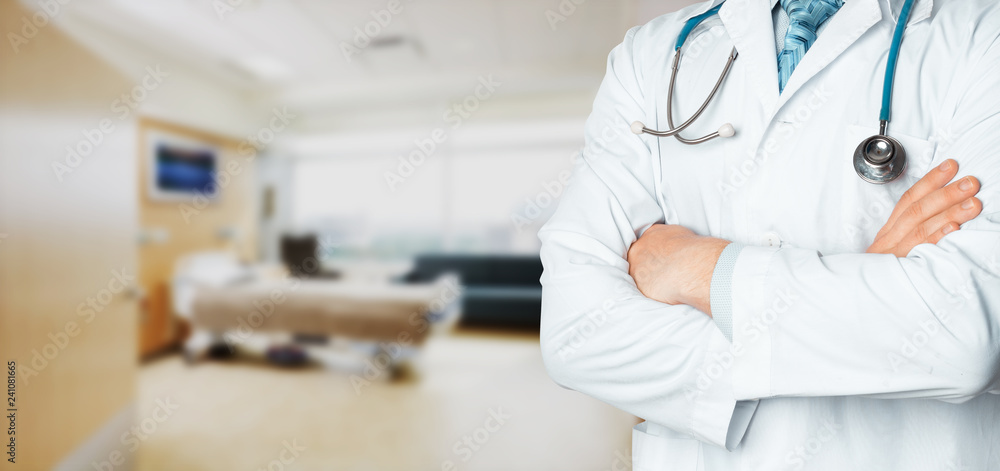 Obraz premium Global Medicine And Health care concept in hospital. Unrecognizable doctor with stethoscope and copy-space