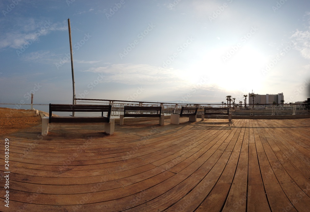 Deck to the sea