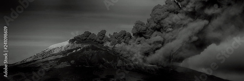Etna eruption with cloud of ash  © oraziopuccio