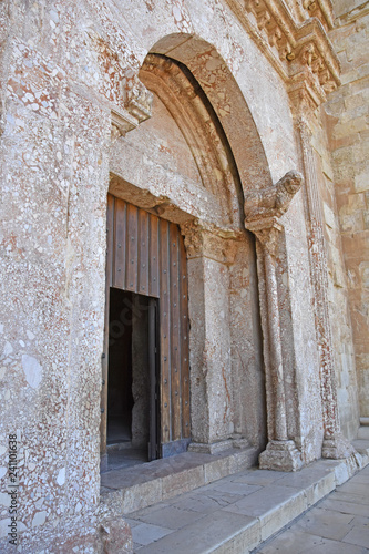 Italy  Castel del Monte  UNESCO heritage site  13th century fortress