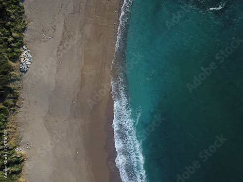 Luftaufnahme Vogelperspektive vom Strand Lafitenia bei Guethary in Frankreich