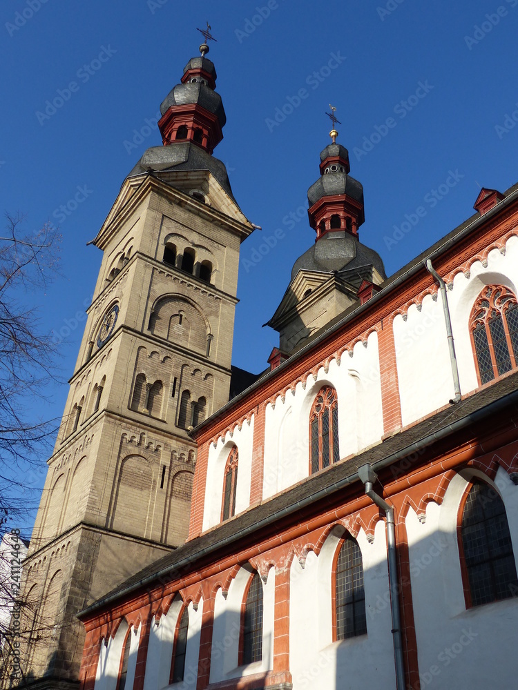 Obraz premium Liebfrauenkirche in Koblenz am Rhein / Hochformat