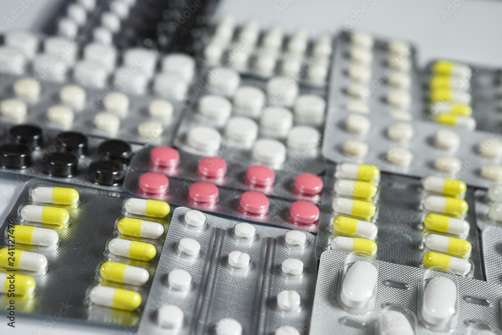 Fototapeta premium Pharmaceuticals antibiotics pills medicine