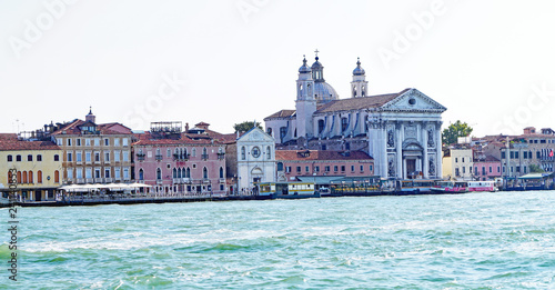 Vista de Venecia desde el mar, Italia, Europa © sanguer