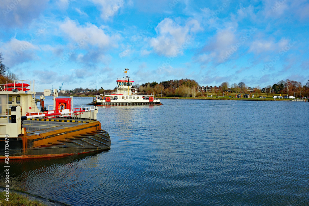 Rendsburg Nord-Ostsee-Kanal mit Kanalfähren Rendsburg Nord-Ostsee-Kanal mit Kanalfähren