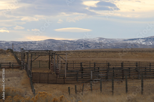Tableau sur toile wyoming morning corral