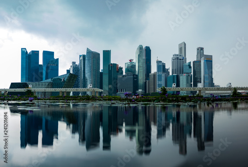 The Singapore Skyline © Netfalls