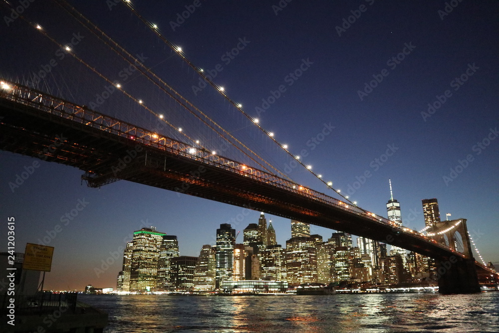 Fototapeta premium ブルックリン 橋 マンハッタン 夕暮れ