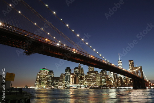 Fototapeta Naklejka Na Ścianę i Meble -  ブルックリン　橋　夜景