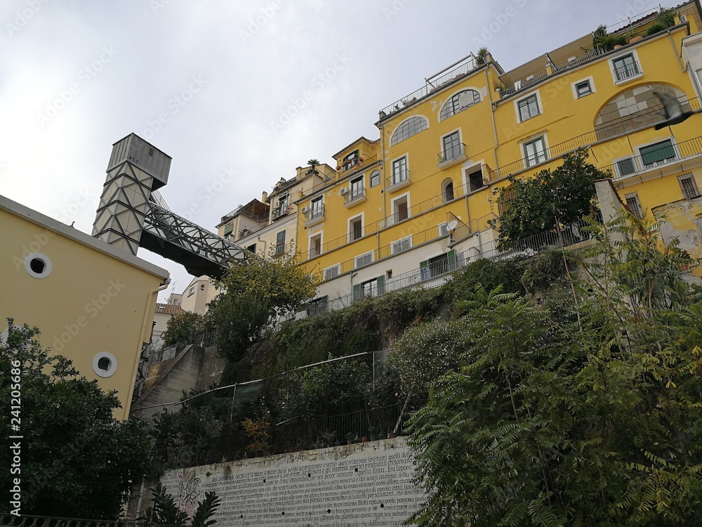 Salerno - Ascensore pubblico Fusandola Salerno - Ascensore pubblico Fusandola