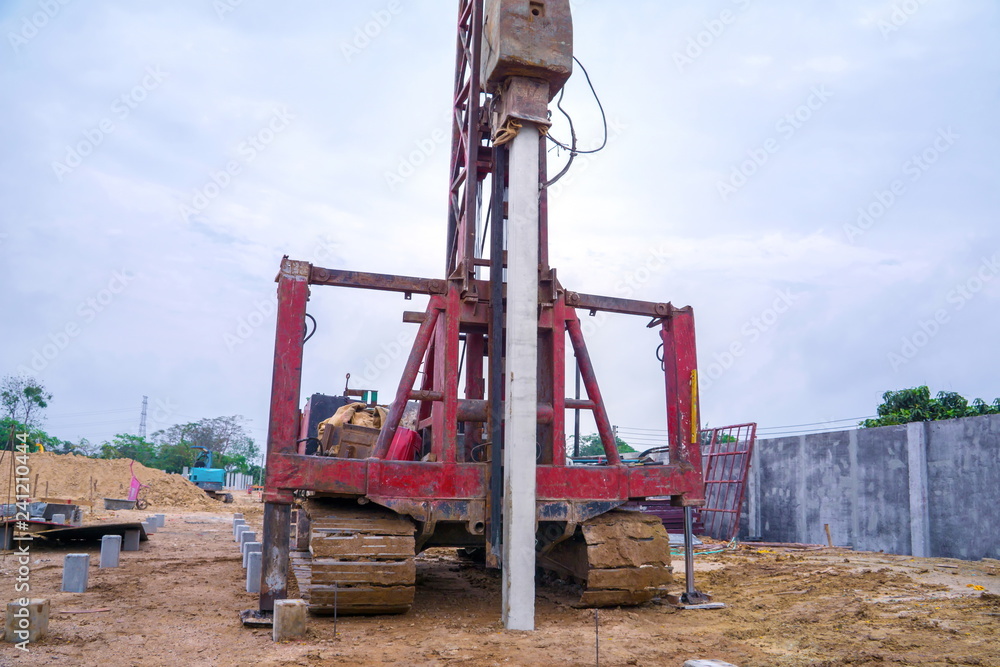 Mobile pile driving.Building foundation work.Mobile cranes for piling. Mobile pile driving.Building foundation work.Mobile cranes for piling.