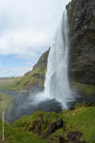 Seljalandsfoss waterfall on Iceland © www.kiranphoto.nl