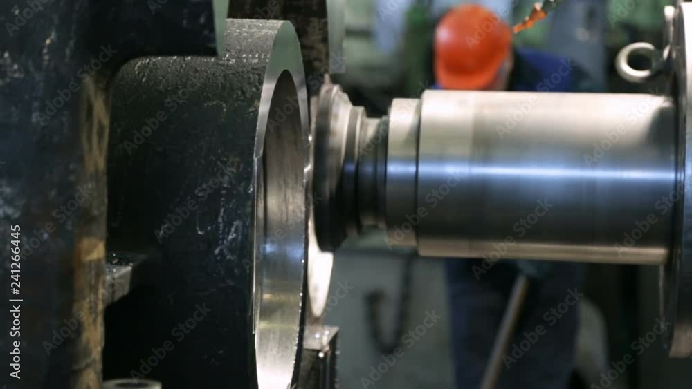 Workpiece processing on milling machine Workpiece processing on milling machine