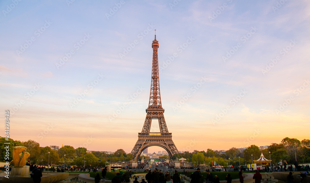 Naklejka premium Eiffelturm Paris