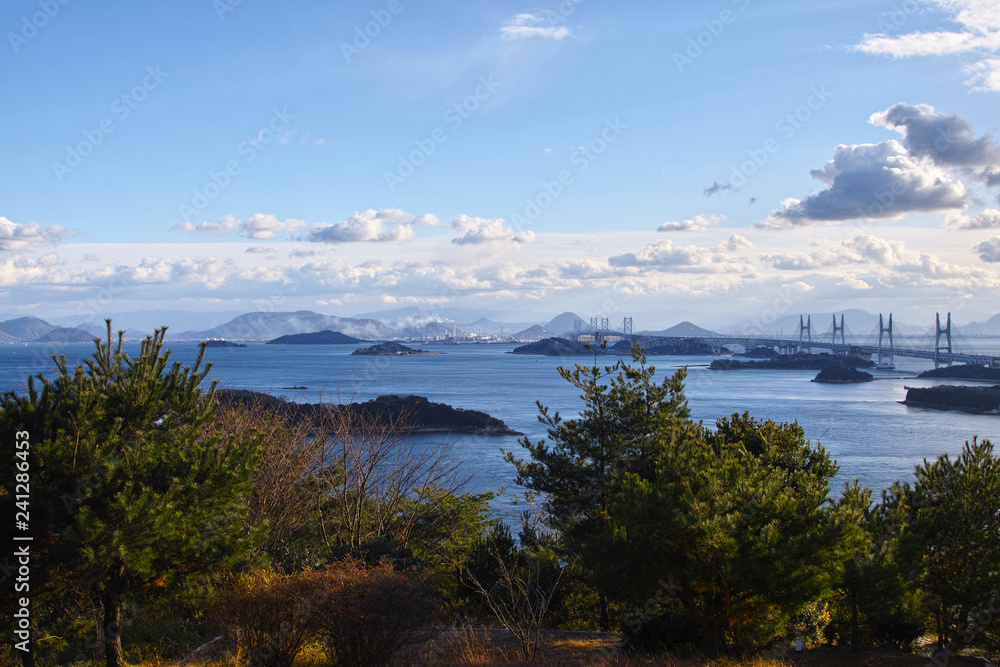 Obraz premium 瀬戸大橋のある風景