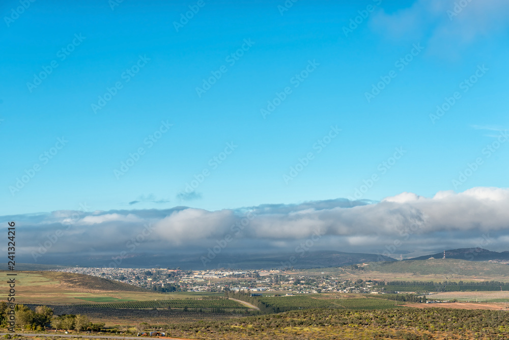 Naklejka premium Clanwilliam as seen from the Pakhuis Pass