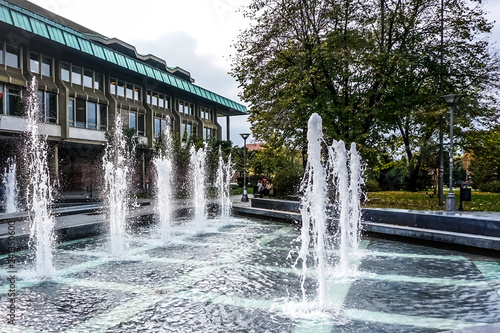 Obraz na płótnie Belgrade National Library Fountains w salonie