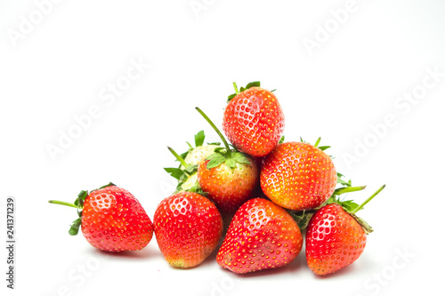 Fototapeta Naklejka Na Ścianę i Meble -  fresh red strawberry isolated on white background and clipping path