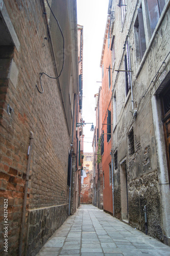 ベネチア　街並み © borneolover