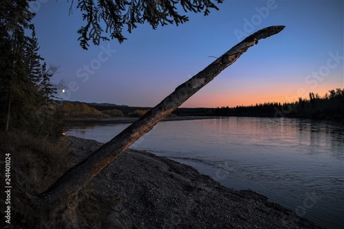 Abendstimmung am Pelly River  Kanada