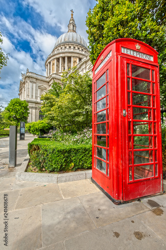 St. Pauls Cathedral in London on a sunny Day