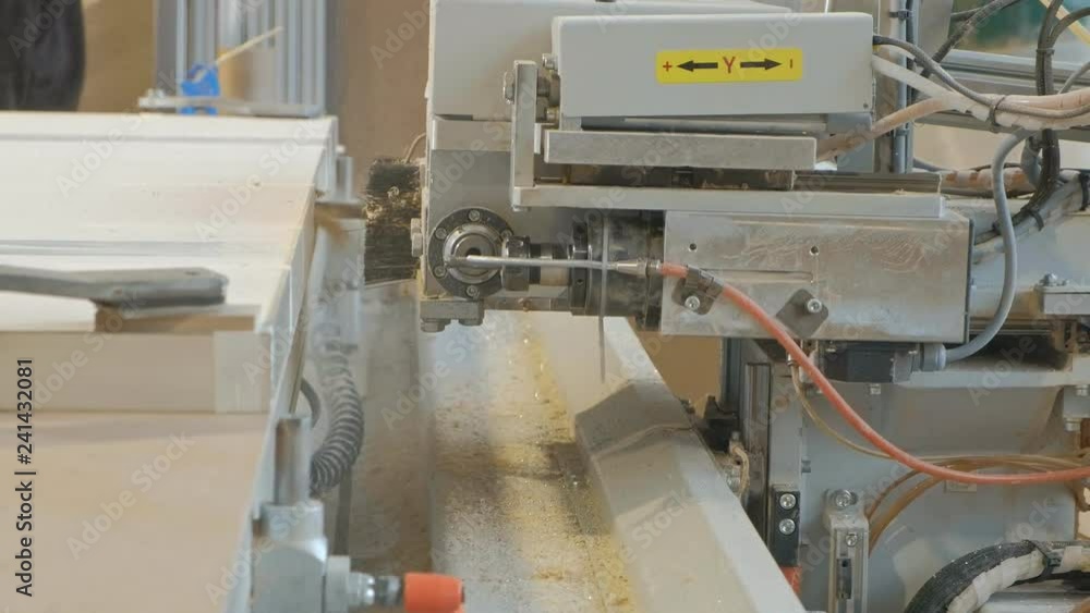 work of the milling machine, prepares wooden blanks for the door, the production of village interior doors work of the milling machine, prepares wooden blanks for the door, the production of village interior doors