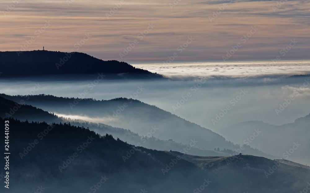 Brume sur les sommets des Vosges