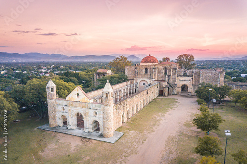 Photography Beautiful sunset over the ancient monastery of Cuilapam in Oaxaca, Mexico