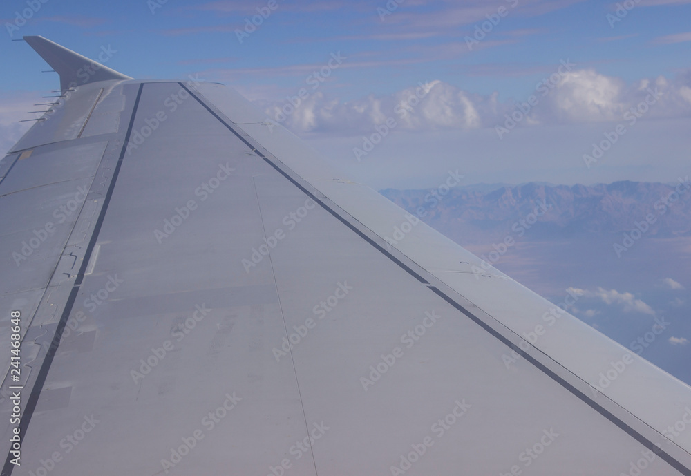 Obraz premium wing of an airplane