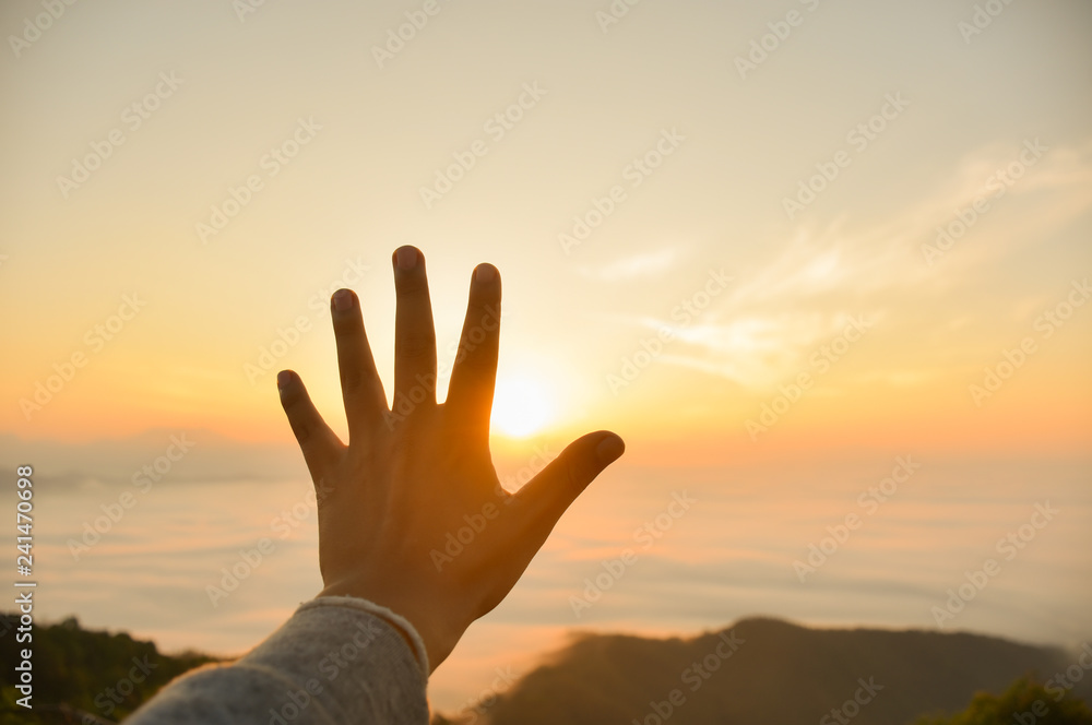 Feel the atmosphere in the morning mist Feel the atmosphere in the morning mist
