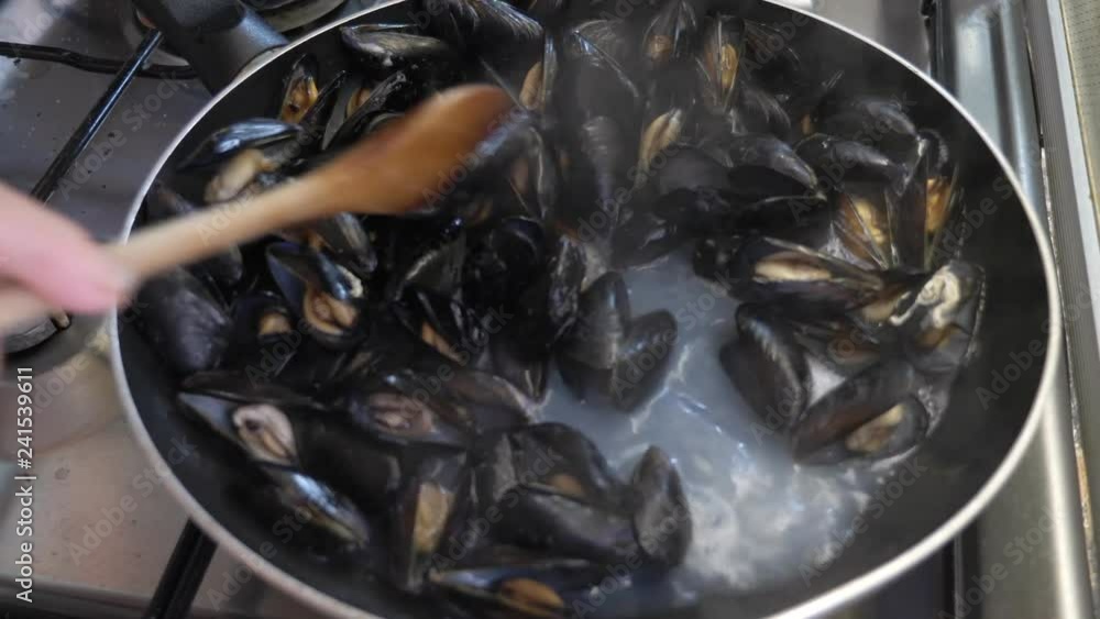 peppered mussels. Taste, flavors, genuineness peppered mussels. Taste, flavors, genuineness
