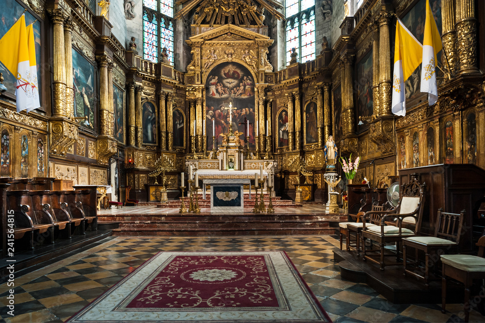 Obraz premium Kirche Saint-Pierre in Avignon in Südfrankreich