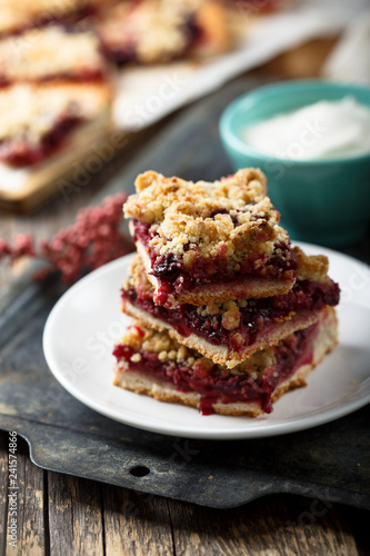 Wallpaper Mural Homemade berry pie Torontodigital.ca