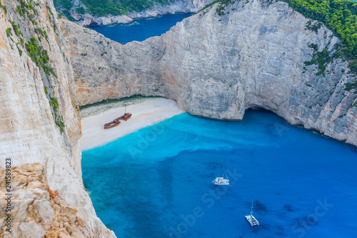 Obraz na płótnie Greece, Zakynthos, Rusty ship wreck in famous paradise bay navagio beach from above w salonie