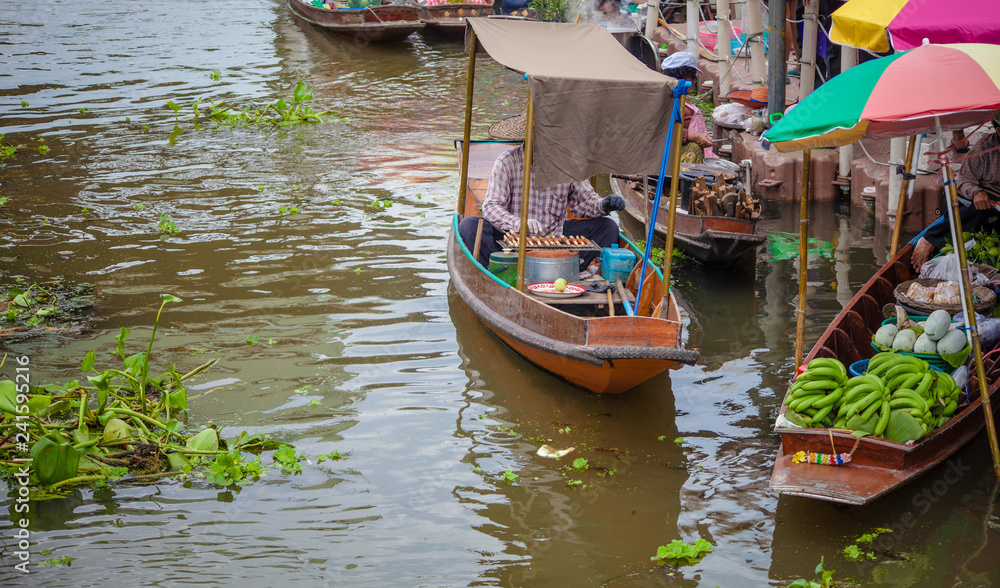 Obraz premium Tha Kha Floating Market