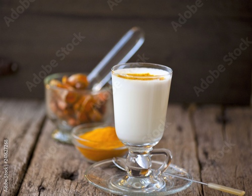 Turmeric with milk drinks good for beauty and health