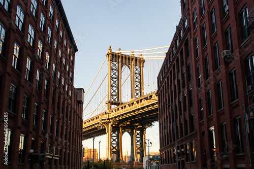 Manhattan Bridge, New York City © wattanapong