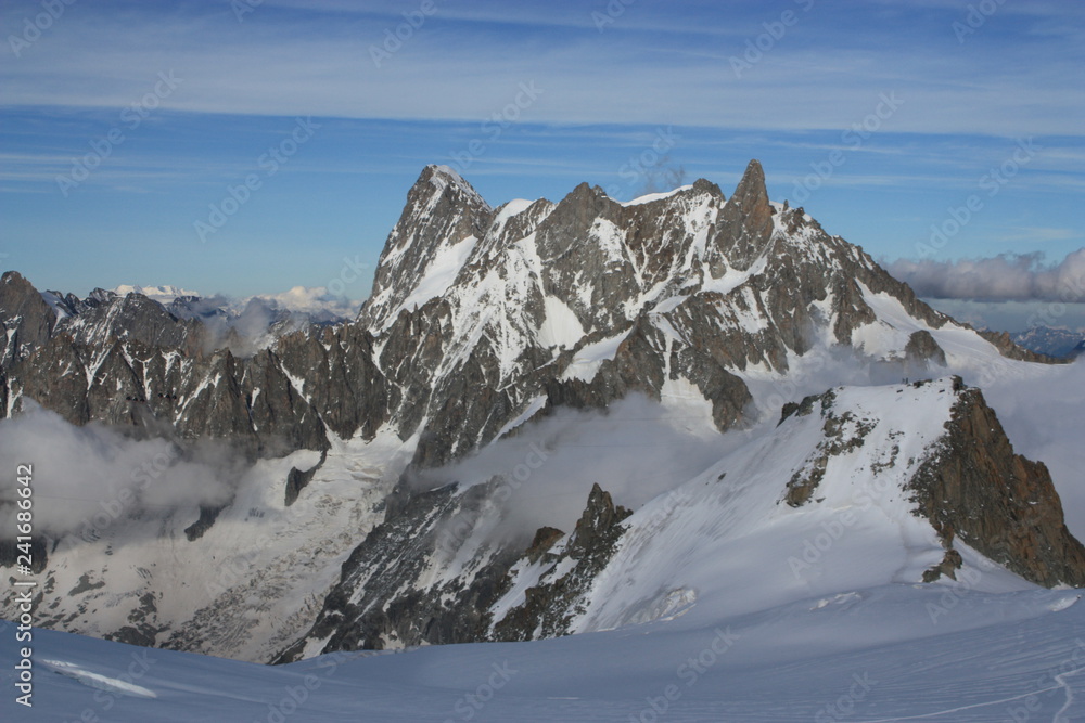 grandes jorasses et dent du géant